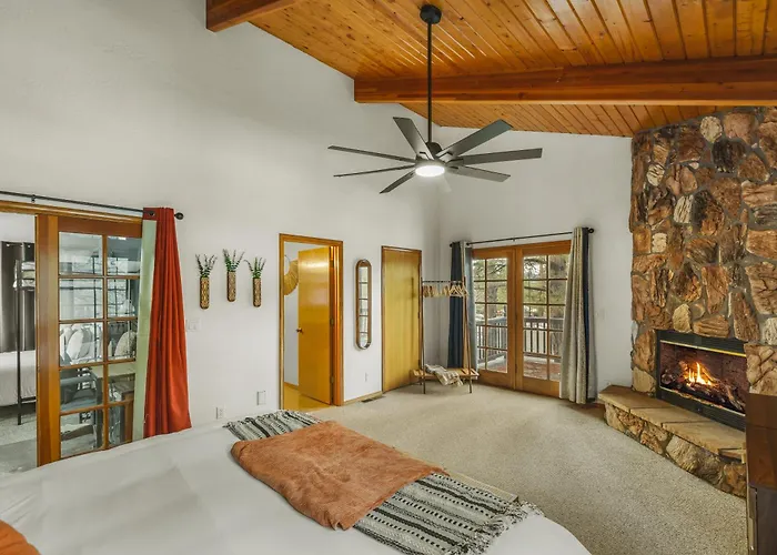 Spacious A-frame Casita Getaway Holiday home